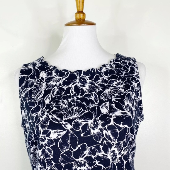Talbots Dress Scalloped Neckline Blue White Floral Sz. SP - Picture 3 of 10